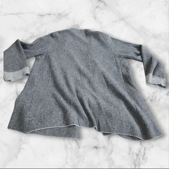 Benedetta B Cardigan - Picture 2 of 8